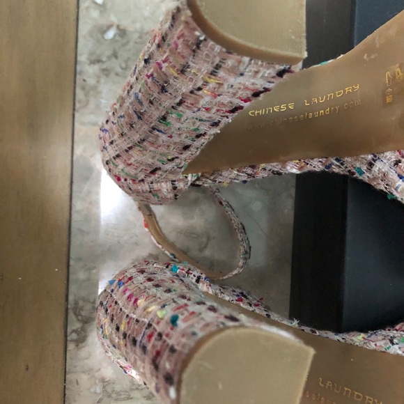 Chinese laundry light pink sandals. - Picture 5 of 7